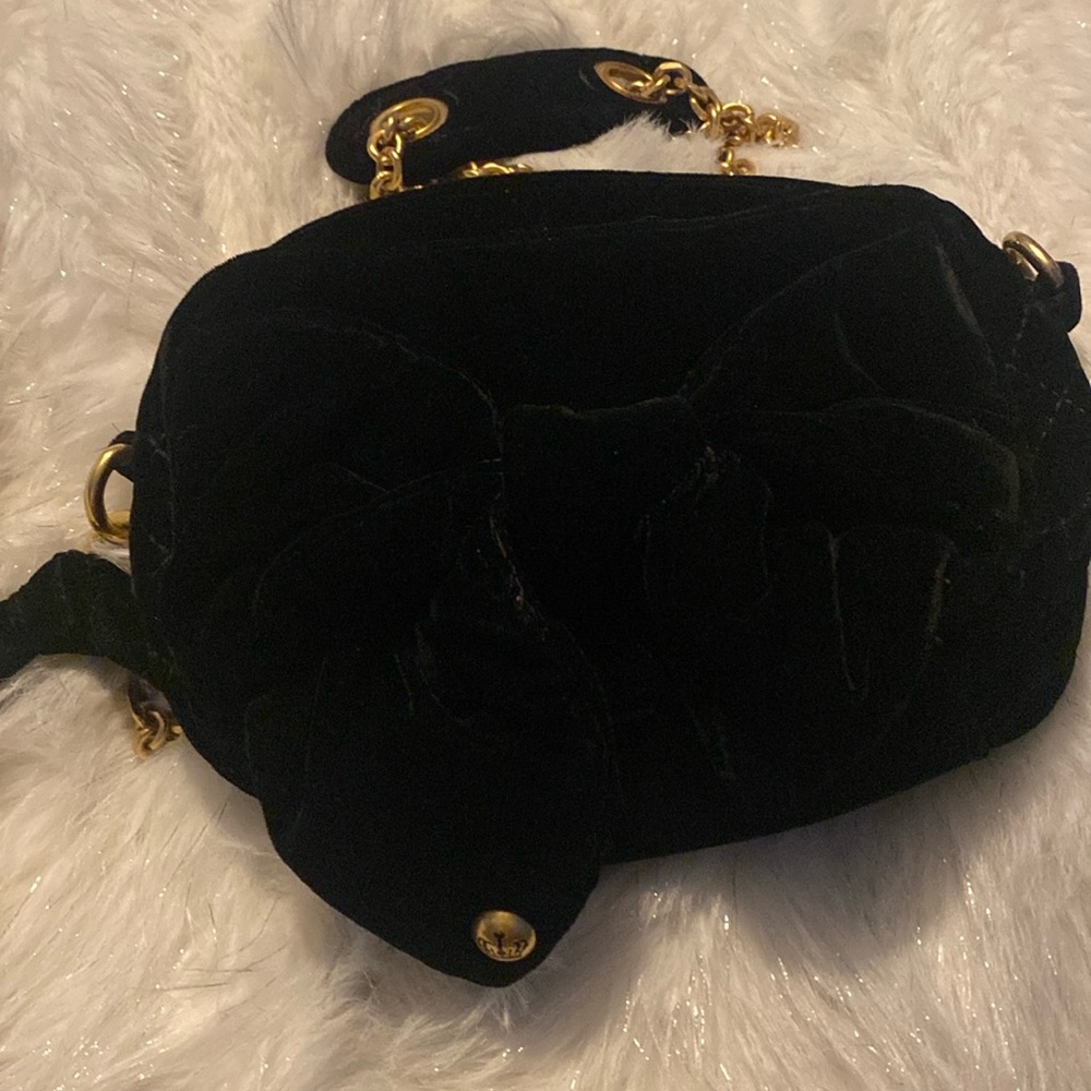 Juicy couture black velvet crossbody with gold chain